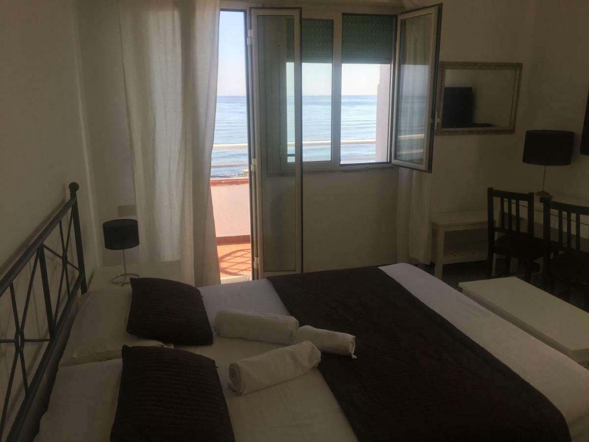A Casa Di Giuseppe 2 Bed & Breakfast Carini Eksteriør bilde